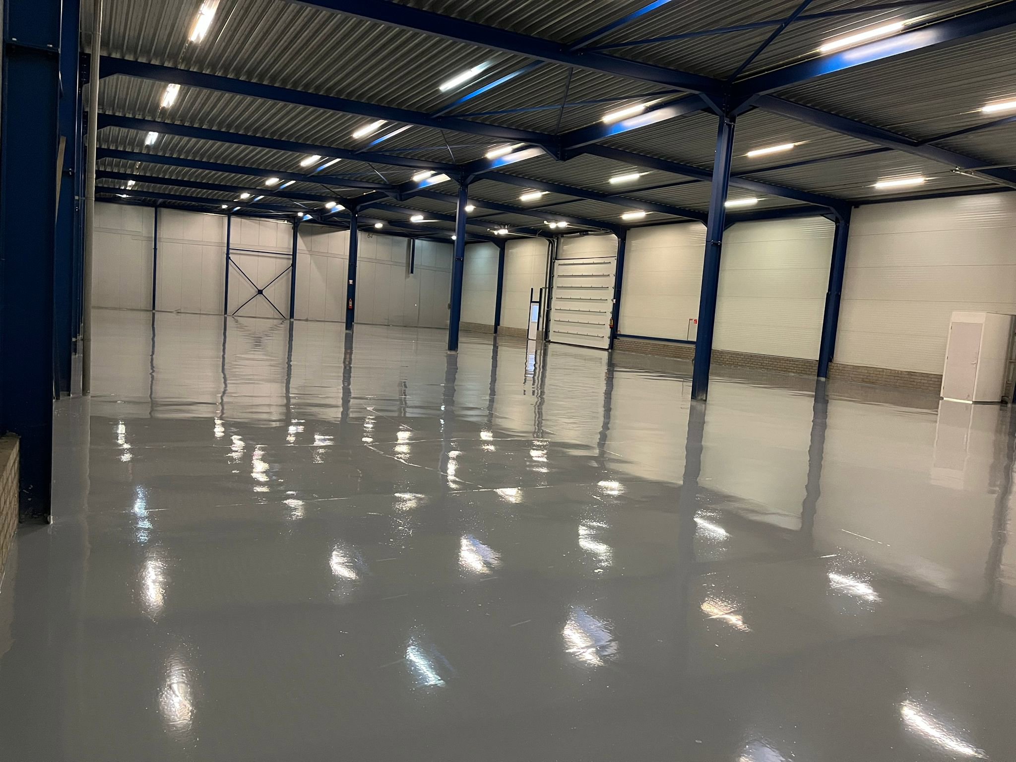 hal 2000m2 vloercoating